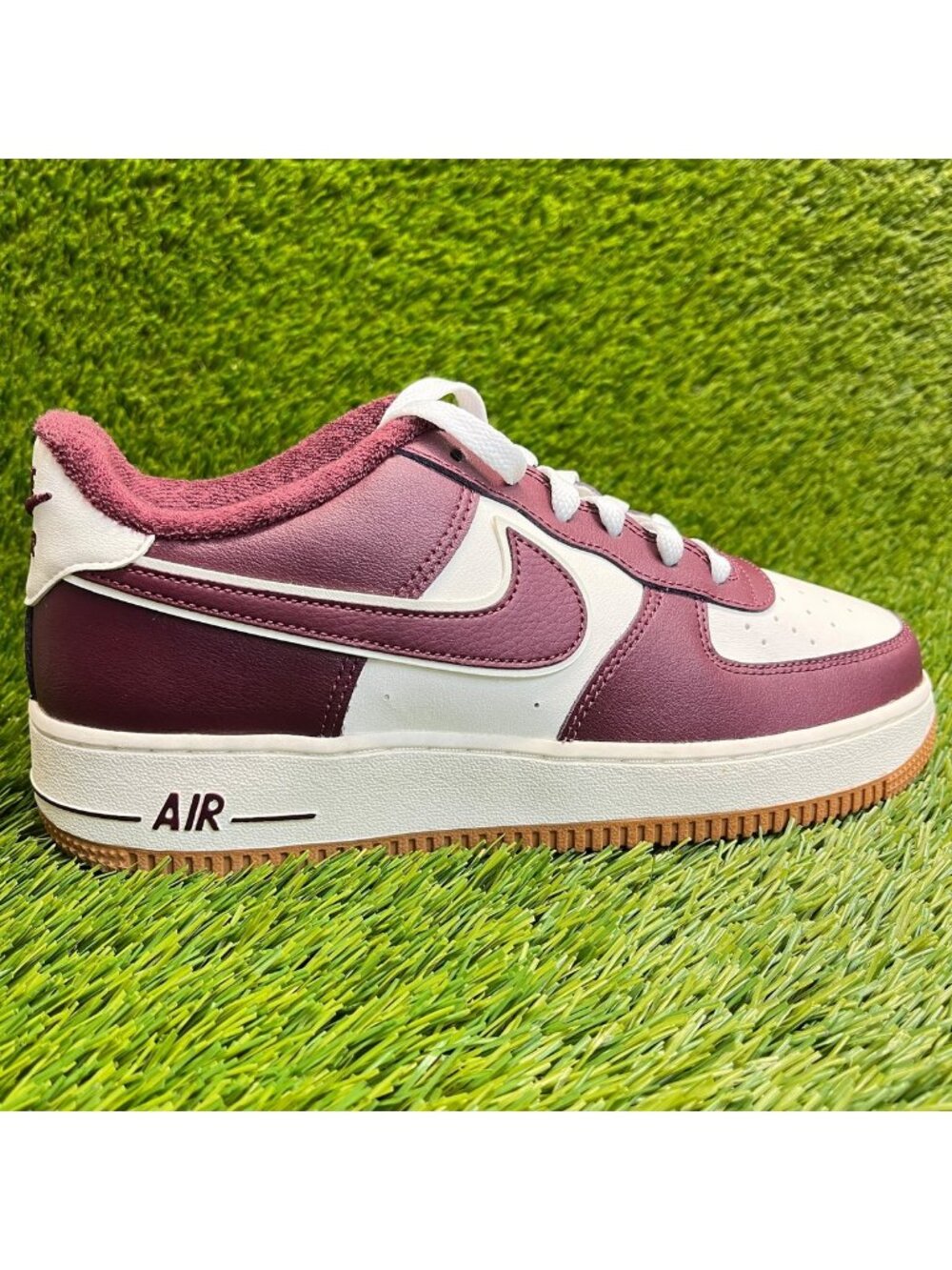 Nike Air Force 1 LV8 3 GS Boys Size 7Y Burgundy White Athletic Shoes Sneakers